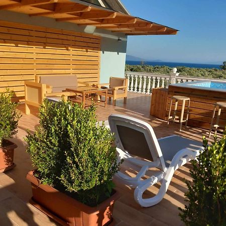 Irini'S Guesthouse Qeparo Kültér fotó