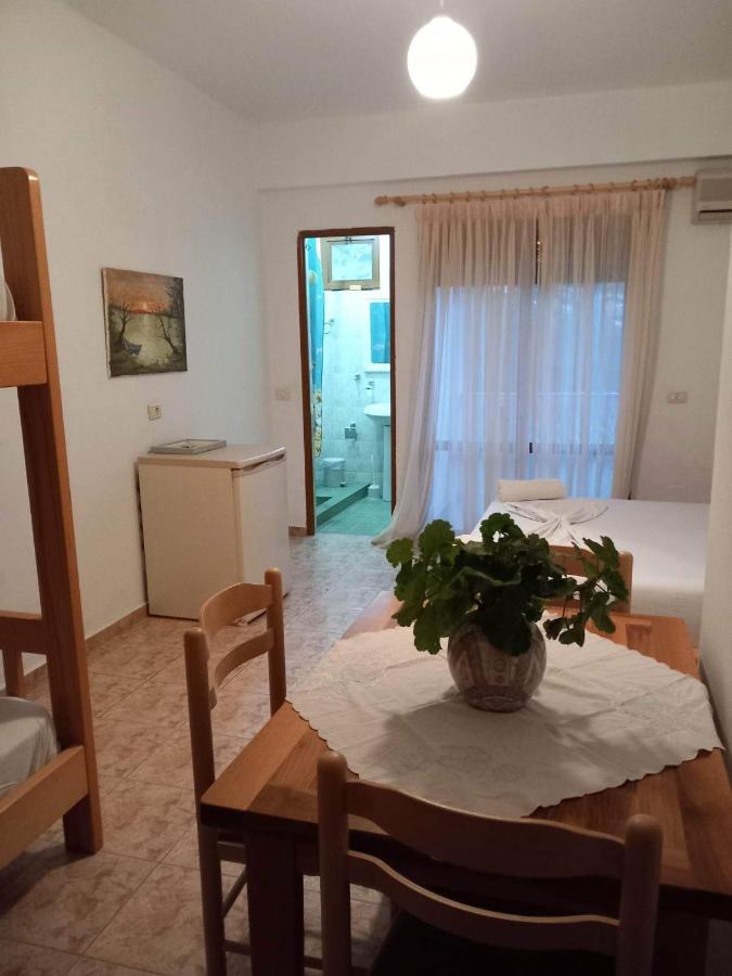 Irini'S Guesthouse Qeparo Kültér fotó
