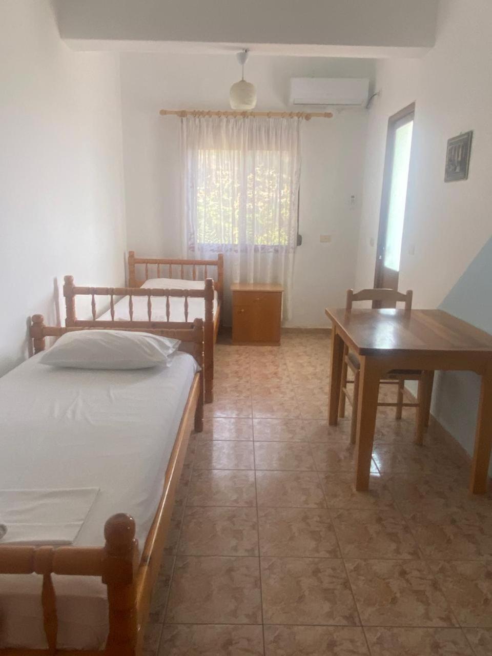 Irini'S Guesthouse Qeparo Kültér fotó