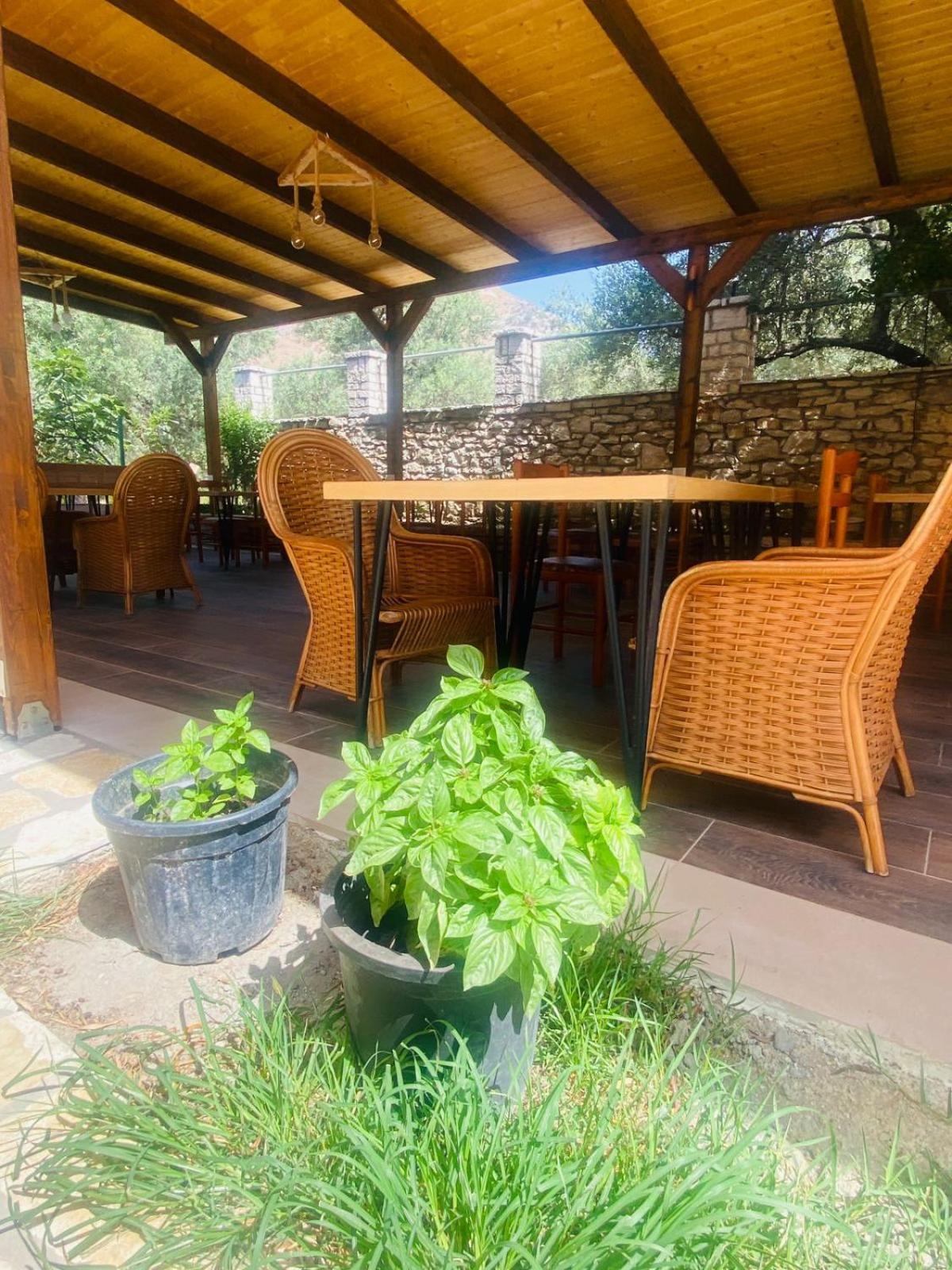 Irini'S Guesthouse Qeparo Kültér fotó